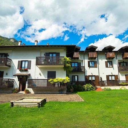 Casa Enrico Apartment Pieve Di Ledro Bilik gambar