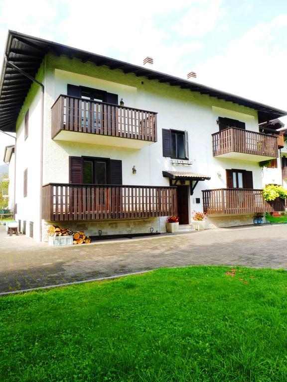 Casa Enrico Apartment Pieve Di Ledro Bilik gambar